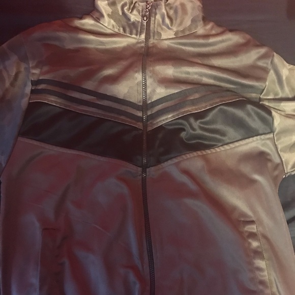 Jacket - Picture 3 of 5